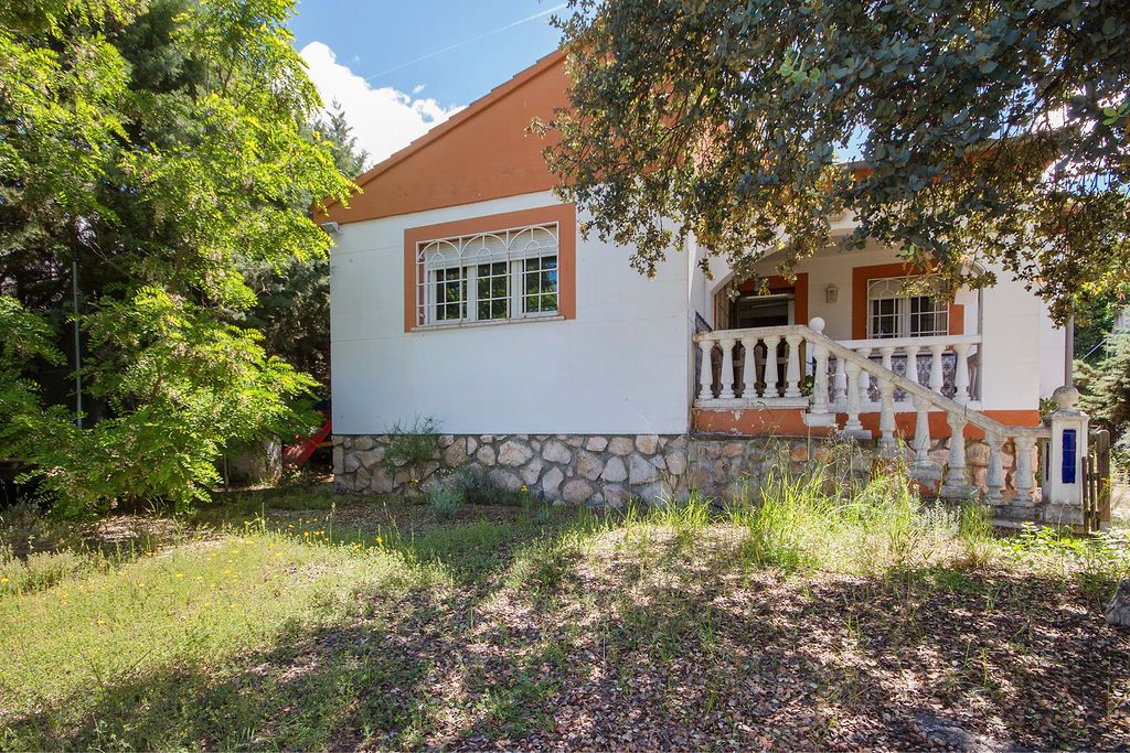 Vista exterior de Casa o chalet en venta en Fuentenovilla