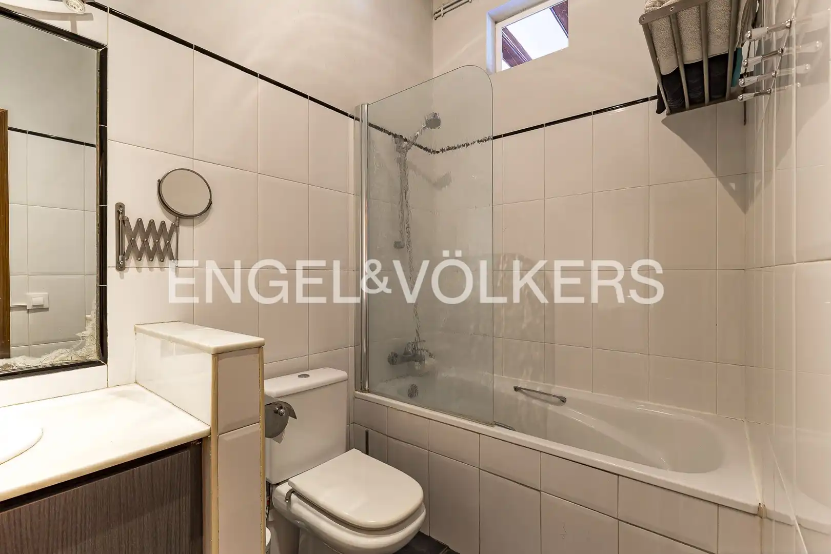Baño de Piso en venta en Barcelona con Calefacción, Amueblado y Balcón