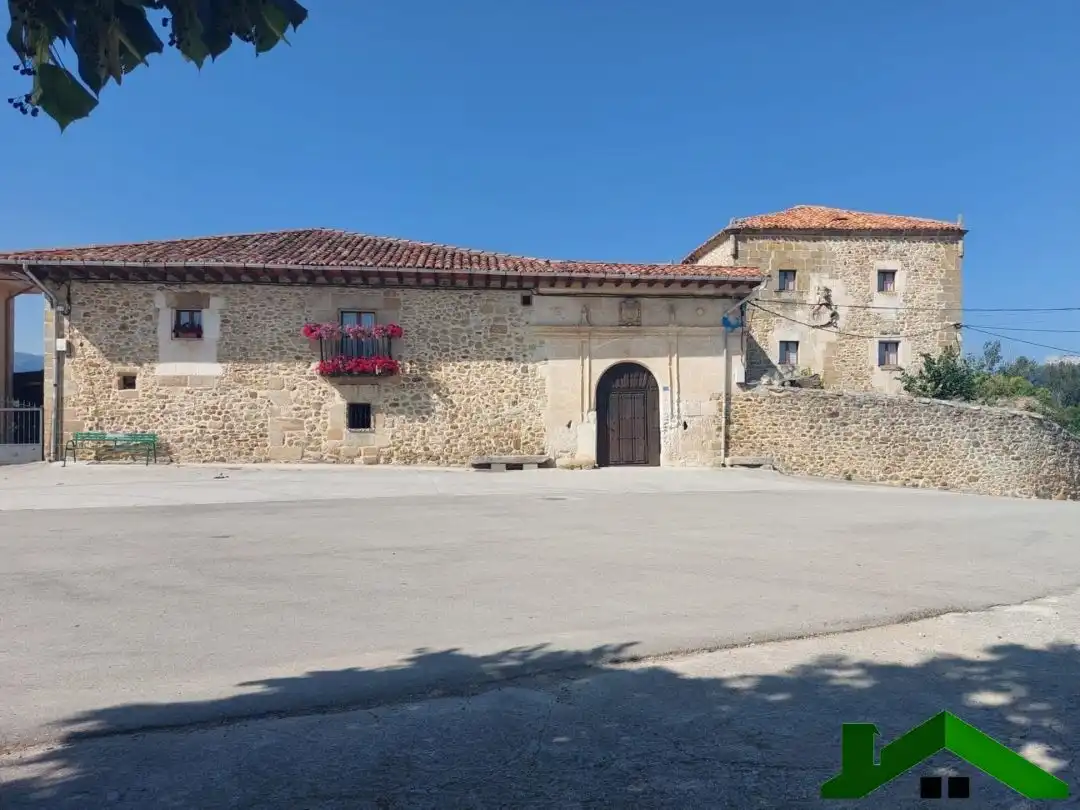 Außenansicht von Residential zum Verkauf in Merindad de Montija