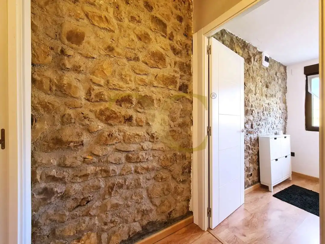 Casa adosada en venda en Nava amb Calefacció, Parquet i Moblat