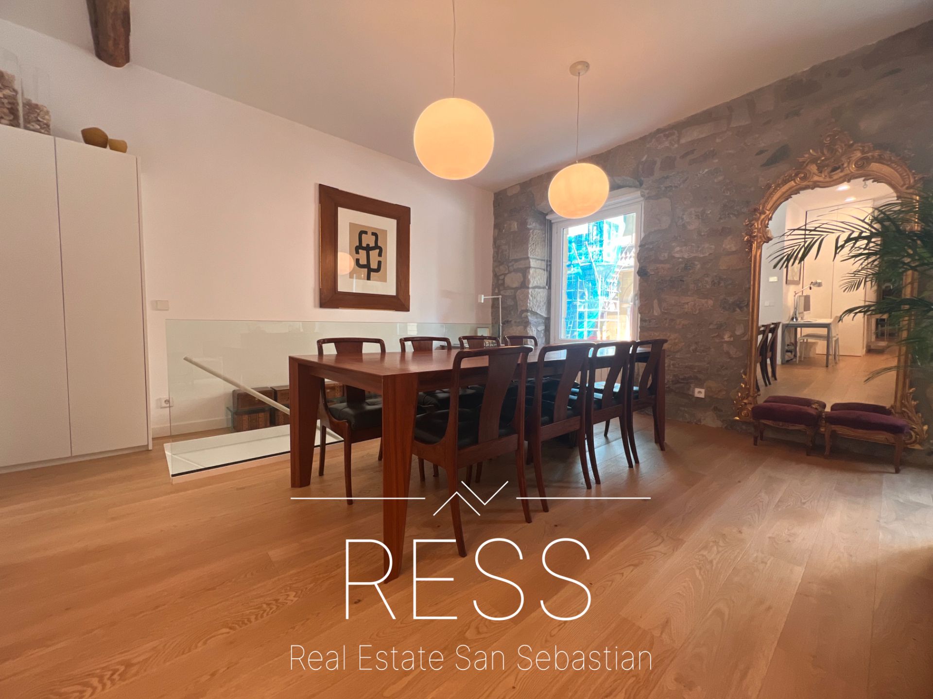 Dúplex en venta en Soraluze Kalea, Parte Vieja