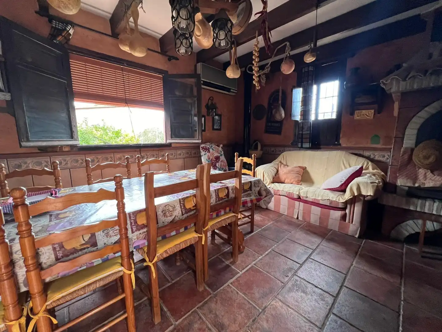 Menjador de Casa o xalet en venda en Elche / Elx amb Jardí privat, Terrassa i Piscina