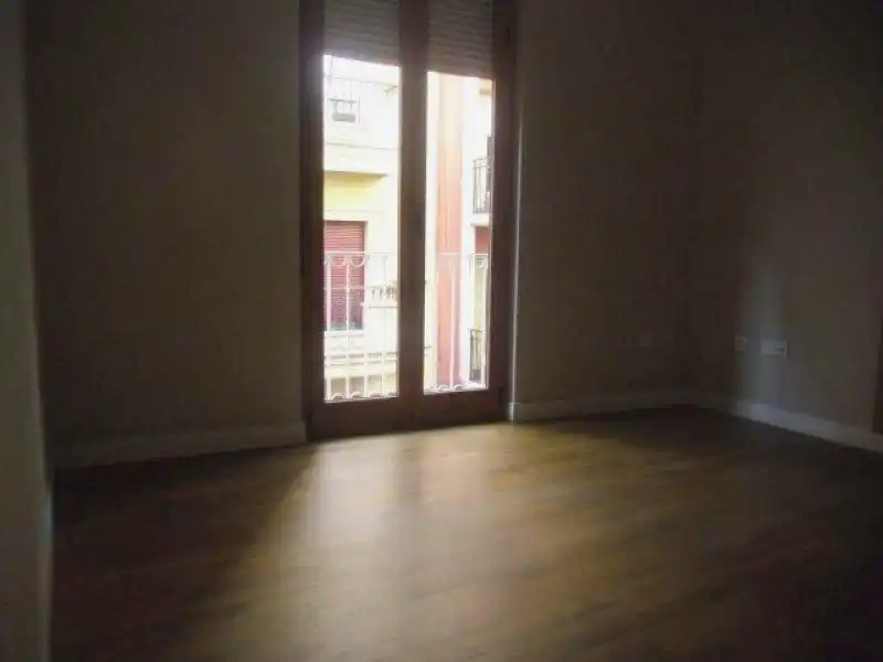 Habitación de Piso de alquiler en Elche / Elx con Aire acondicionado, Parquet y Trastero