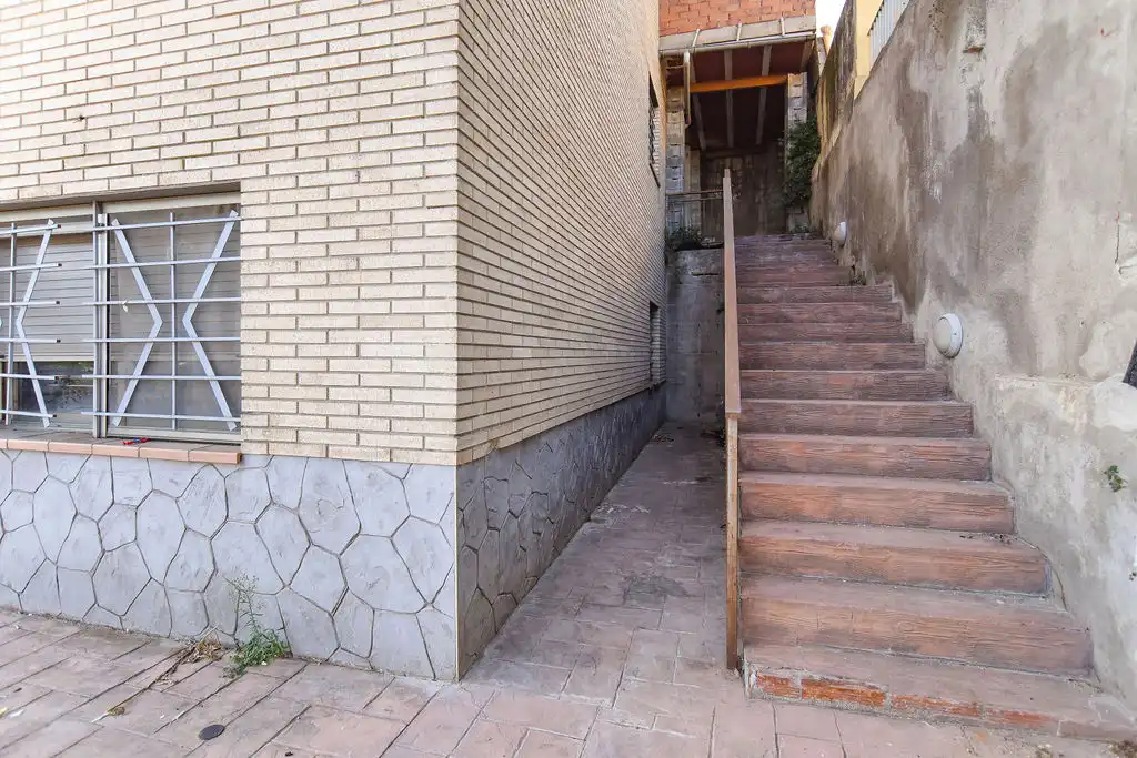 Vista exterior de Casa o xalet en venda en Barcelona