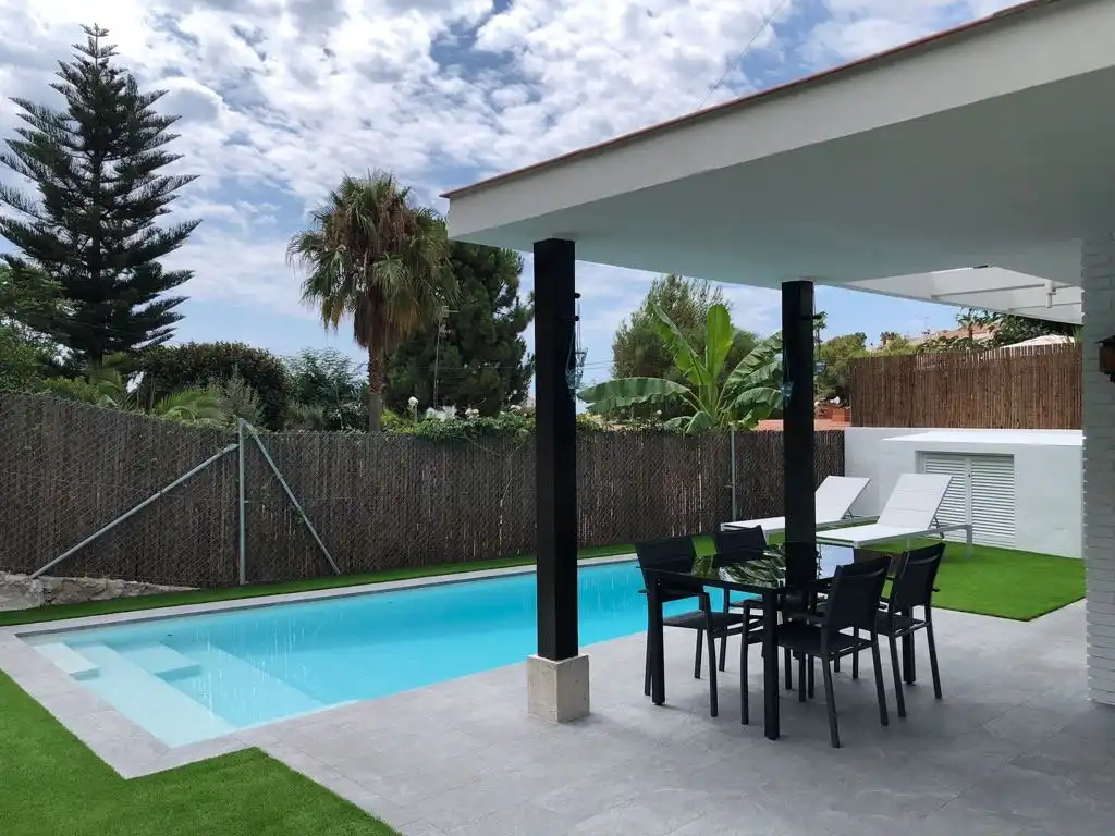 Terrasse von Haus oder Chalet zur Miete in Sant Pere de Ribes mit Klimaanlage, Heizung und Privatgarten