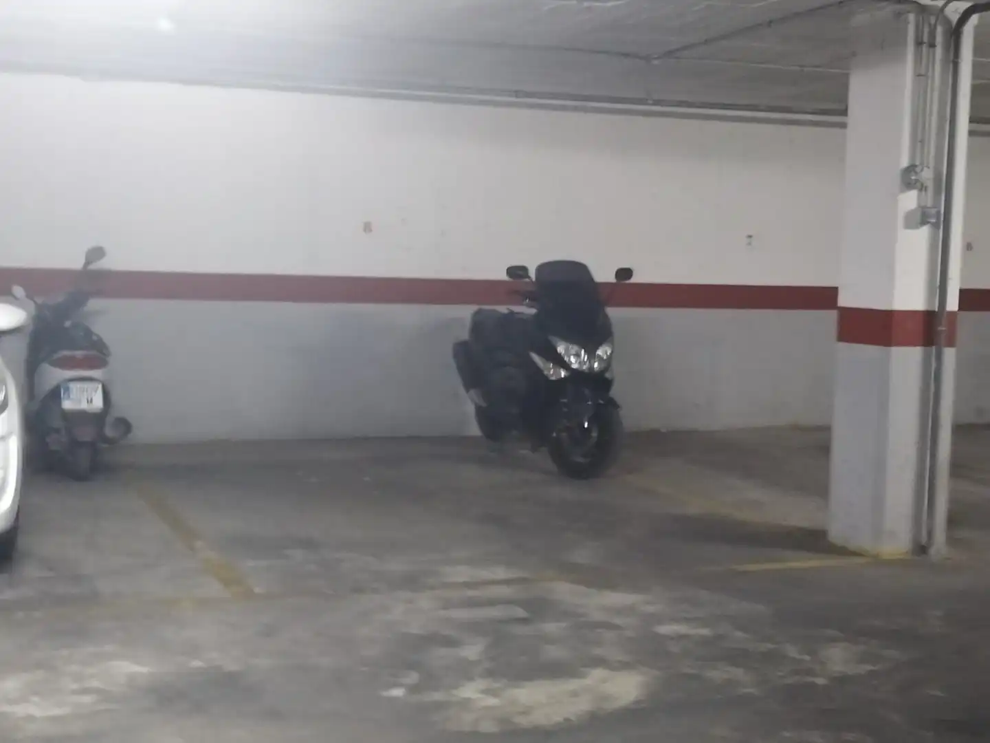 Parking de Dúplex en venta en Elda con Calefacción, Trastero y Balcón