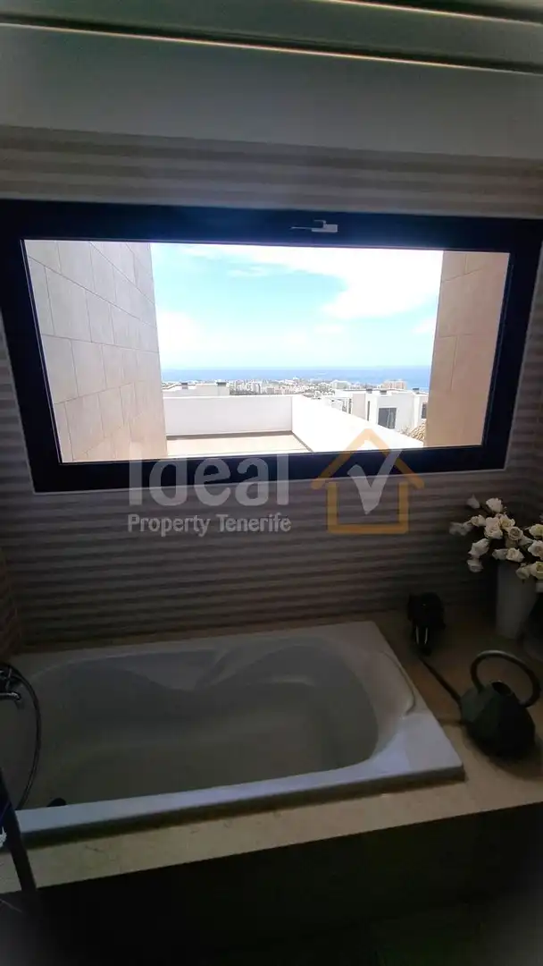 Detached house with pool for sale in Costa Adeje, imagen 25