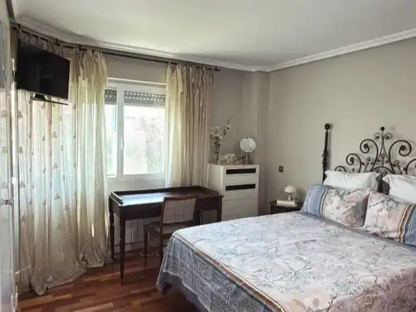 Habitación de Piso en venta en Alcalá de Henares con Aire acondicionado, Trastero y Piscina