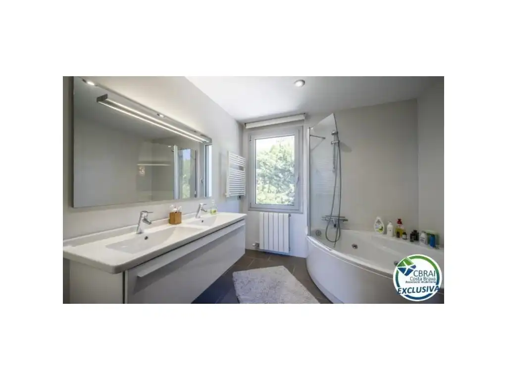 Detached house with pool for sale in Carrer d'Alemanya 74, imagen 27