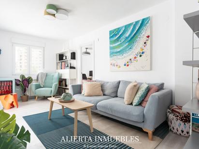 Flat for sale in Ruiseñores
