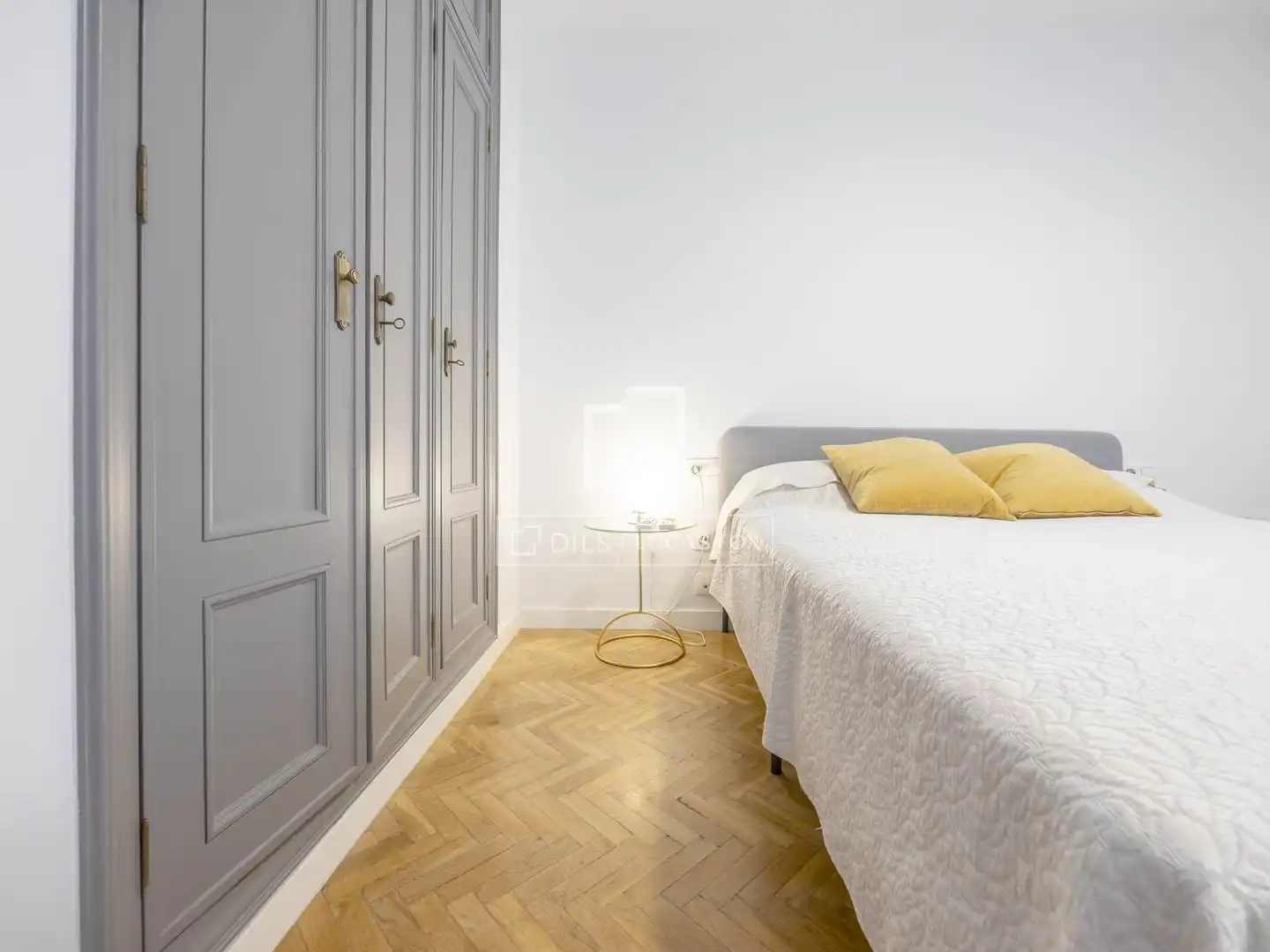 Dormitori de Àtic de lloguer en Valencia amb Aire condicionat, Calefacció i Parquet