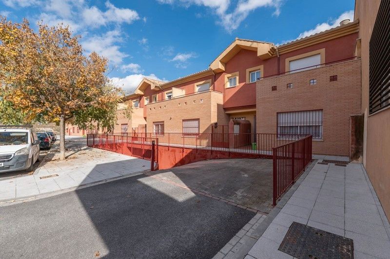 Vista exterior de Casa adosada en venda en La Malahá amb Terrassa