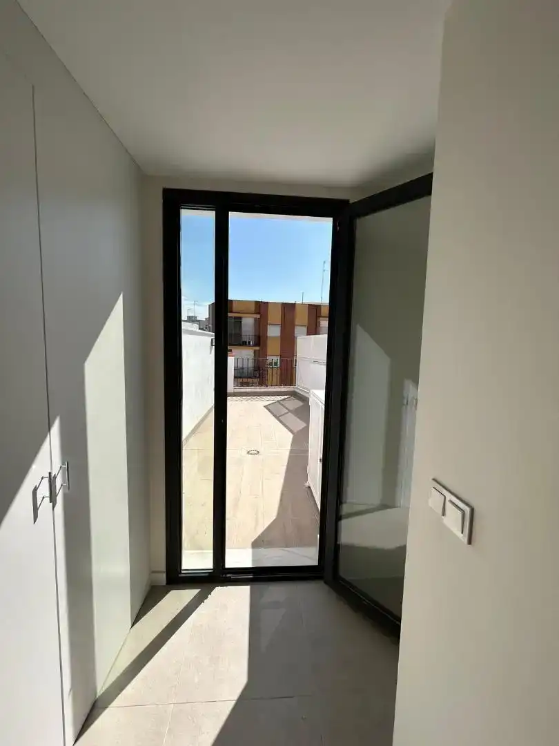 Terrassa de Pis en venda en Sevilla amb Aire condicionat, Jardí privat i Traster