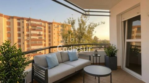 Foto 2 de Piso en venta en Plaza Nao Victoria, Cobreros Viejo, San Fernando