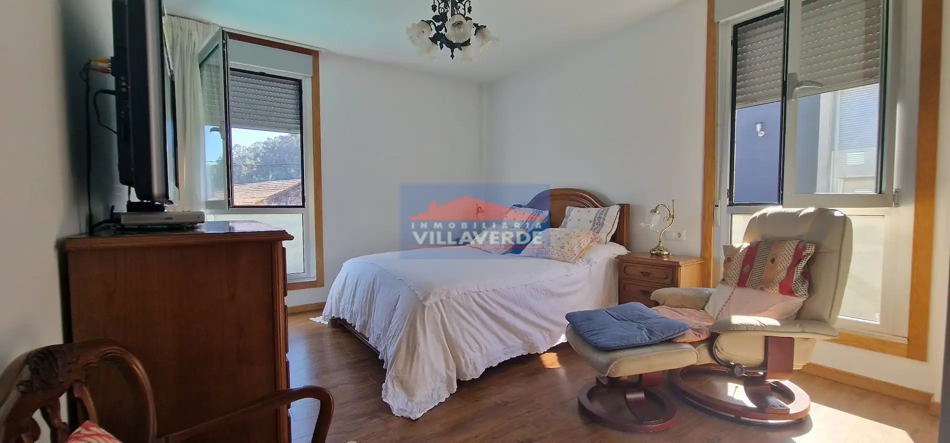 Habitación de Casa o chalet en venta en Cangas  con Terraza, Trastero y Piscina