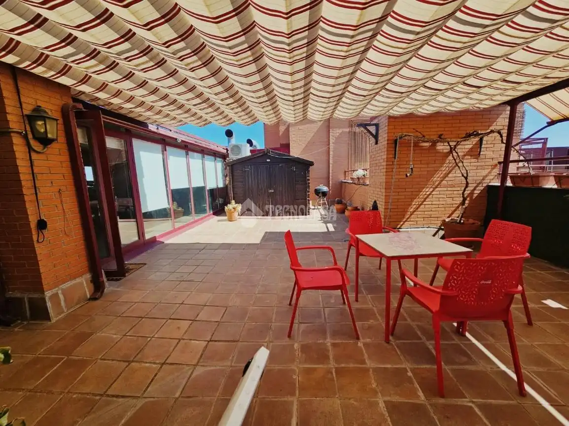 Terrasse von Dachboden zum Verkauf in Parla mit Klimaanlage, Heizung und Terrasse