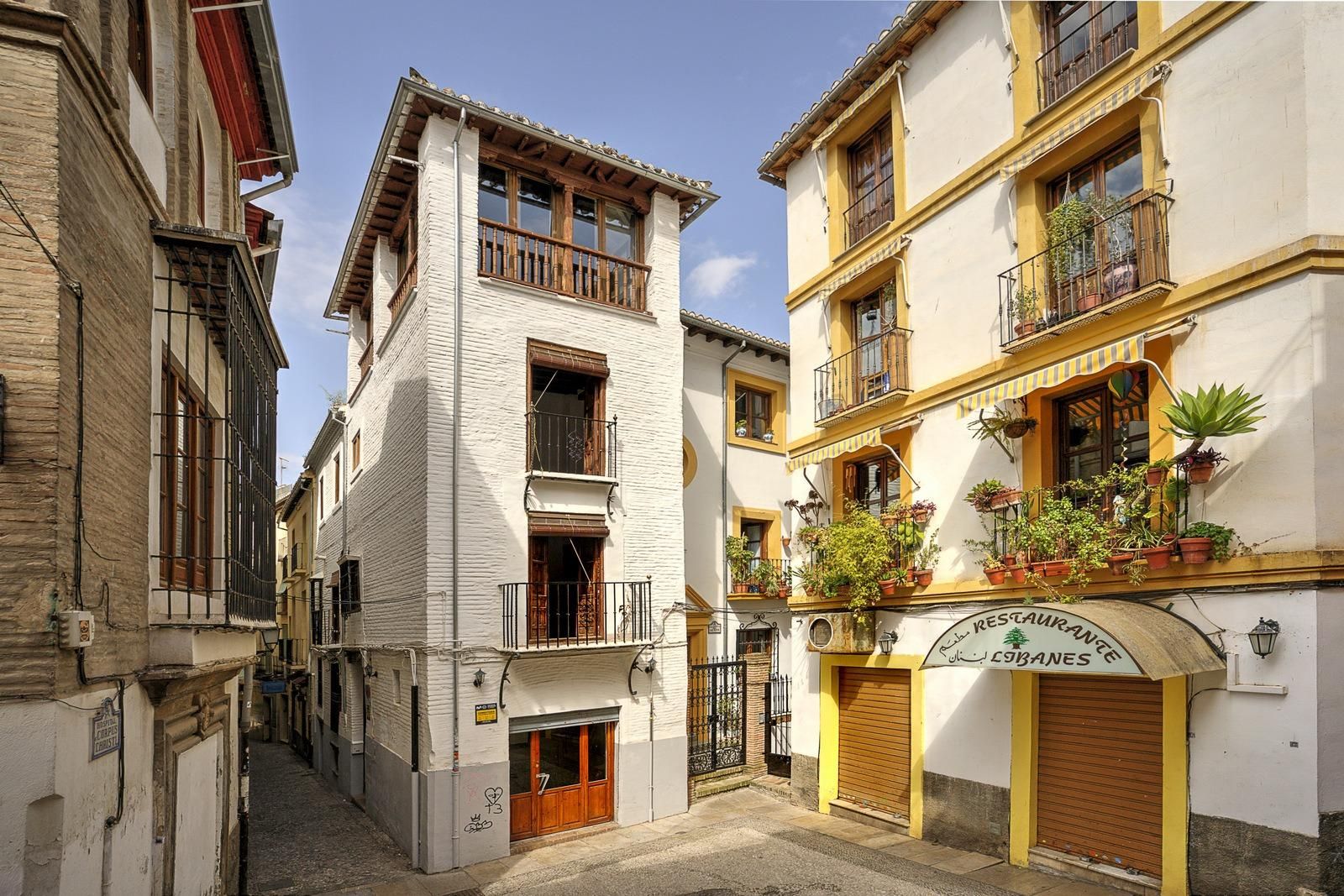 Exterior view of House or chalet for sale in  Granada Capital  with Heating, Terrace and Balcony