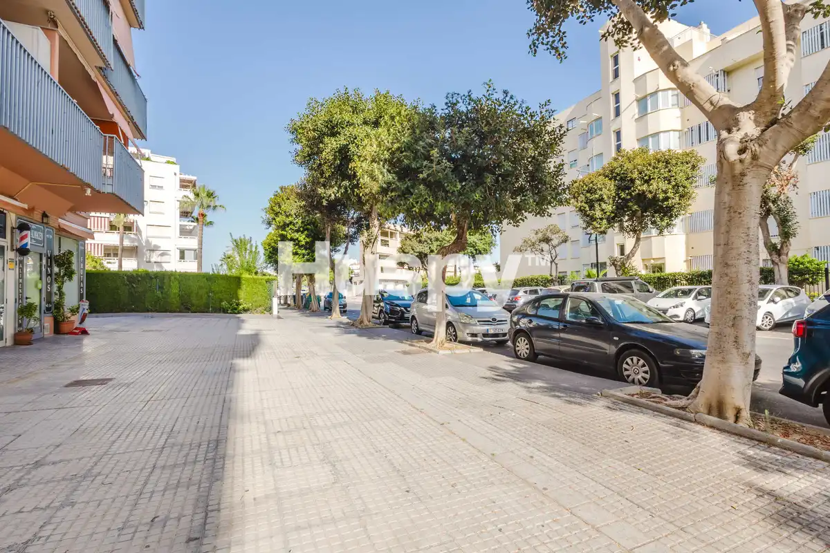 Piso con balcón en venta en Avenida Salvador Dalí, imagen 37