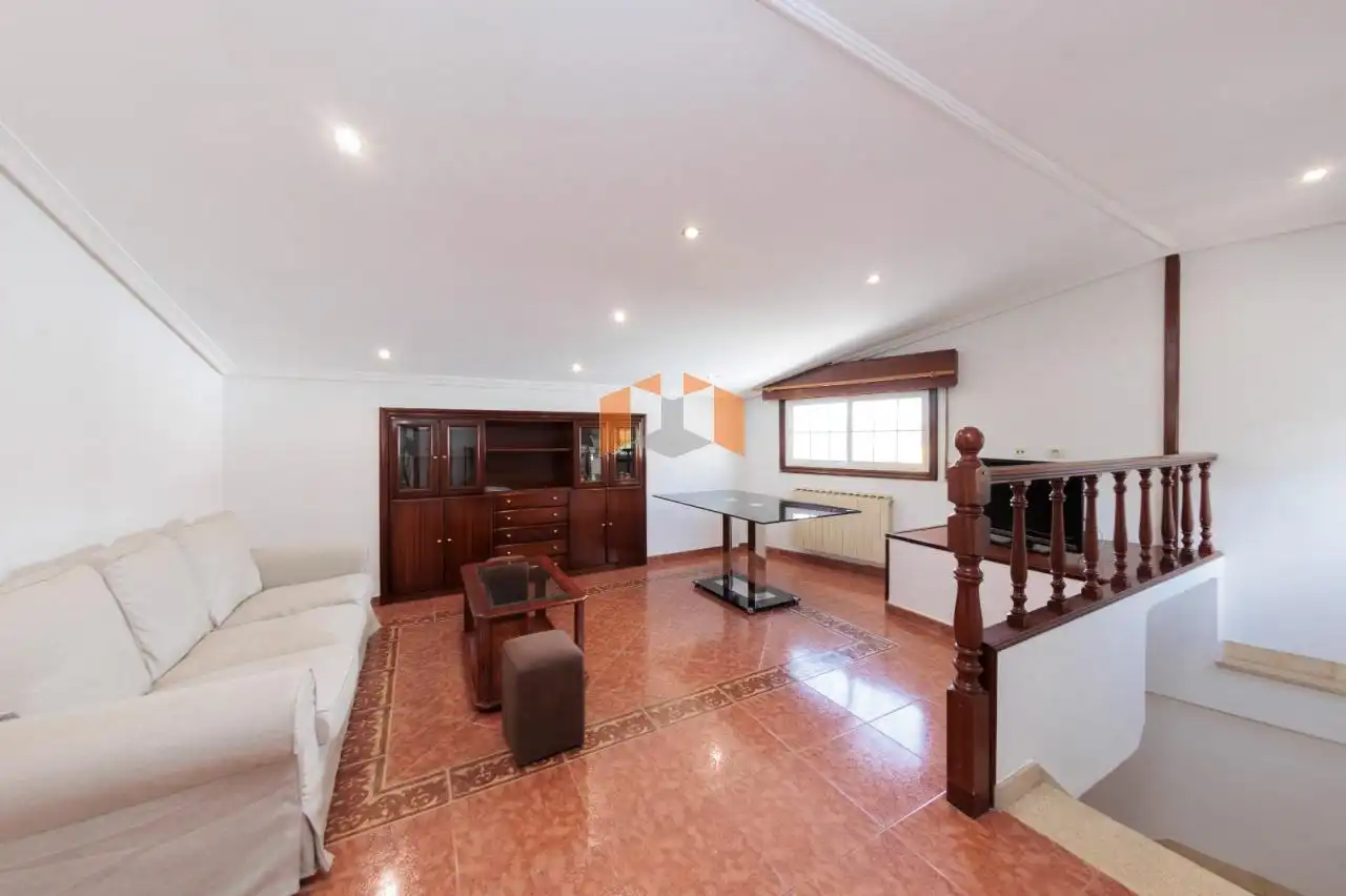 Houses for sale in Vigo   with Heating, Private garden and Parquet flooring