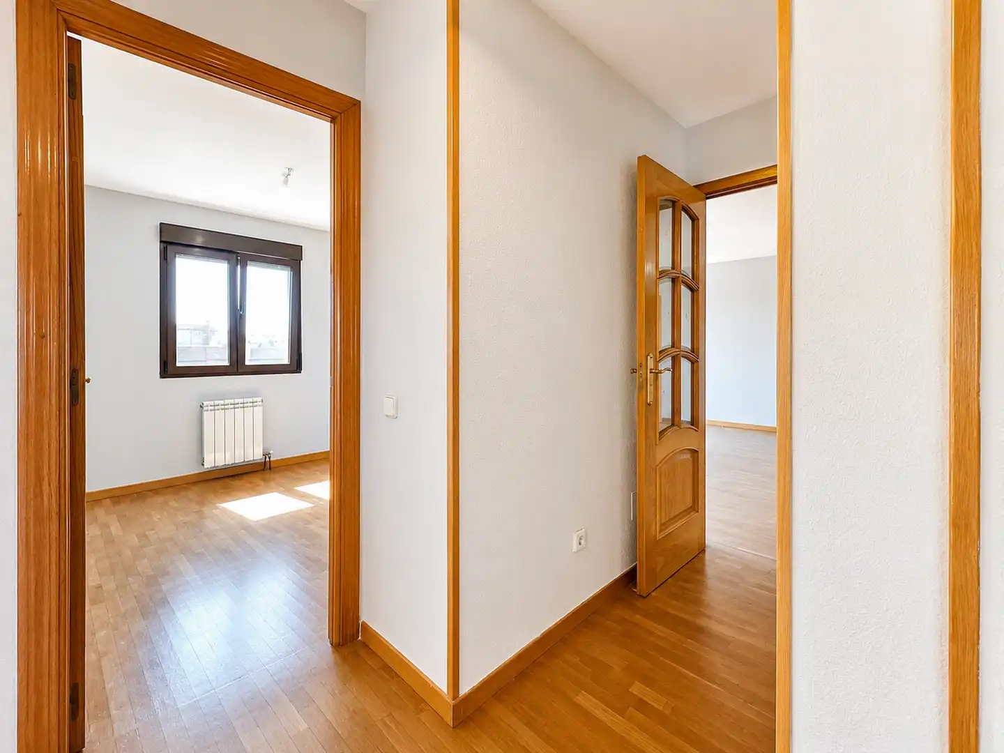 Flat for sale in Coslada  with Air Conditioner and Heating