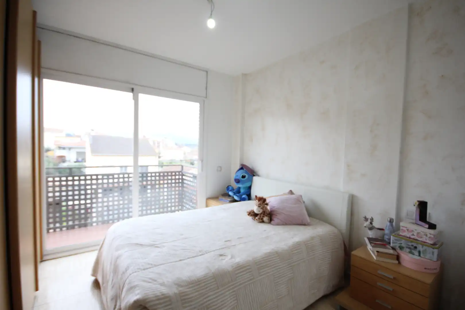 Habitación de Casa adosada en venta en Lliçà d'Amunt con Calefacción, Terraza y Horno