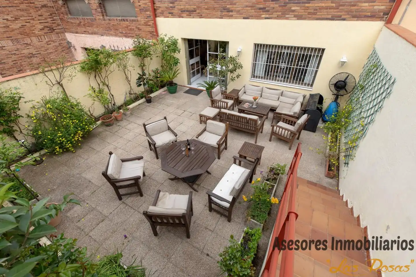 Terrasse von Einfamilien-Reihenhaus zum Verkauf in Madrid mit Klimaanlage, Heizung und Privatgarten