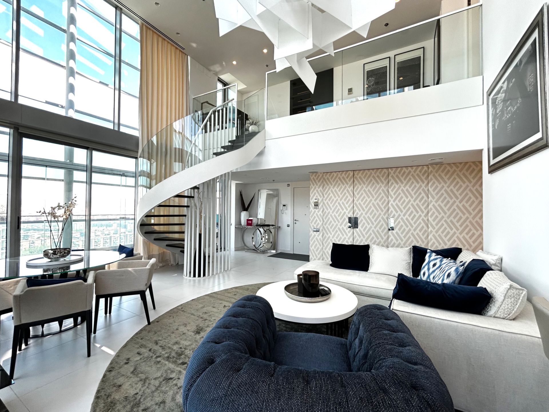 Living room of Duplex for sale in  Barcelona Capital  with Air Conditioner, Heating and Parquet flooring