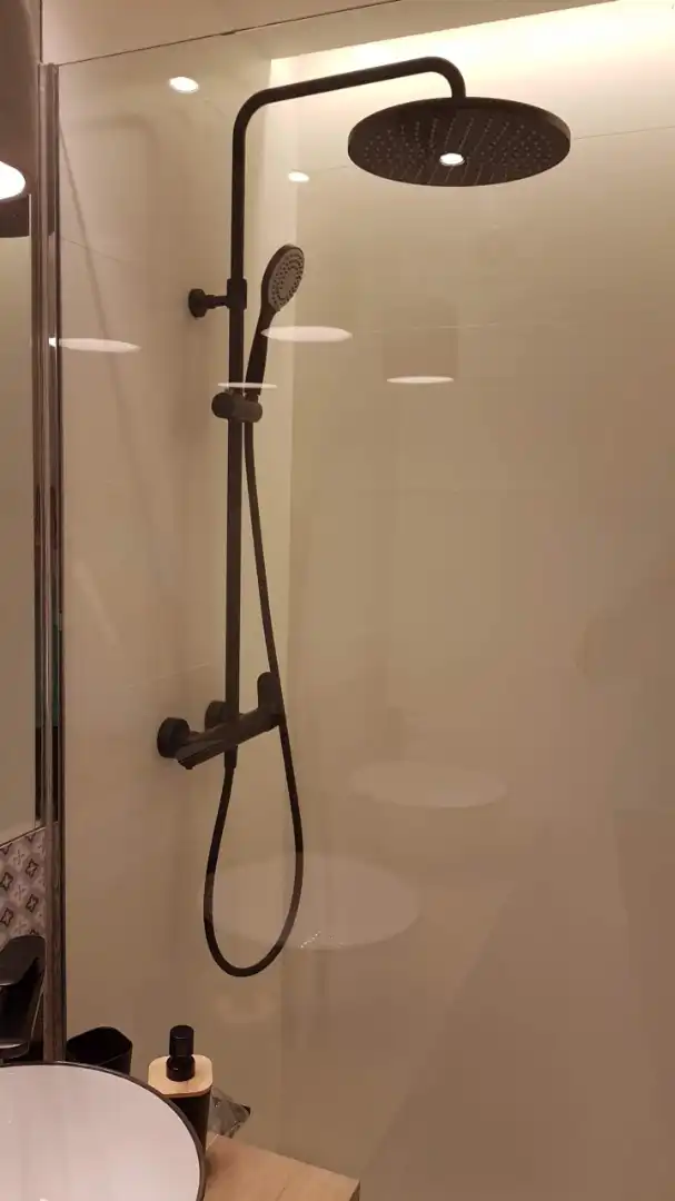 Badezimmer von Wohnung zur Miete in Santiago de Compostela  mit Heizung, Möbliert und Balkon