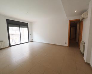 Flat for sale in Cerdanyola del Vallès  with Heating, Private garden and Balcony