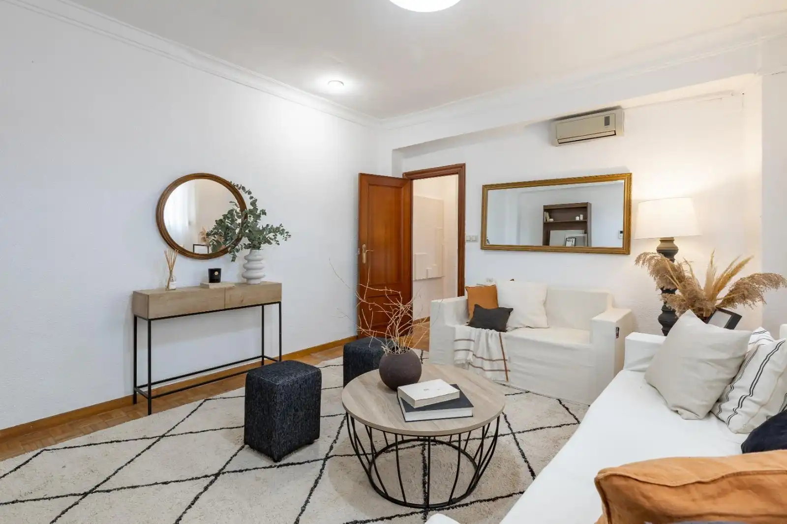 Sala d'estar de Pis en venda en Valencia amb Parquet i Balcó