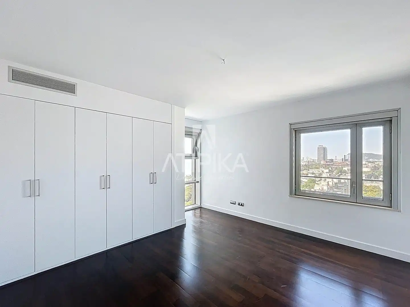 Habitación de Ático en venta en Barcelona con Aire acondicionado, Parquet y Terraza