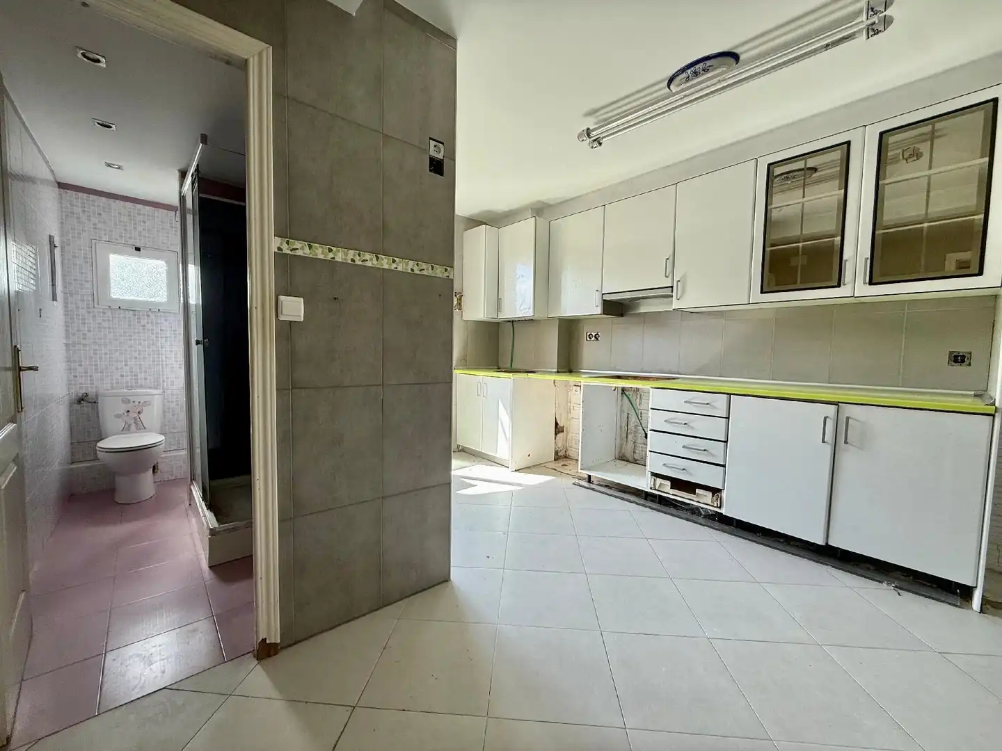 Kitchen of Flat for sale in Basauri 