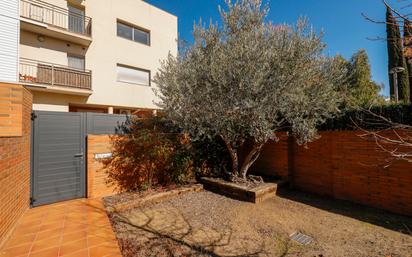 Exterior view of Single-family semi-detached for sale in Granollers  with Air Conditioner, Heating and Private garden