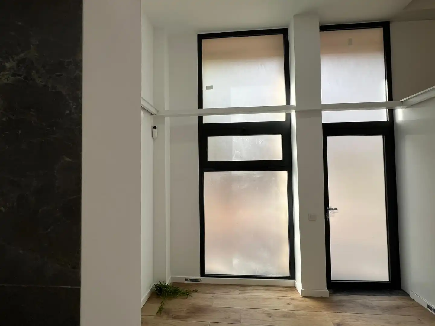 Ground floor for sale in Barcelona  with Heating