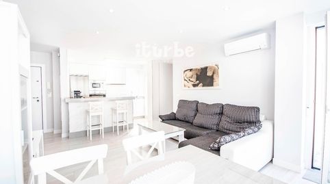 Foto 4 de Piso de alquiler en Conde San Isidro, Puerto Deportivo, Fuengirola