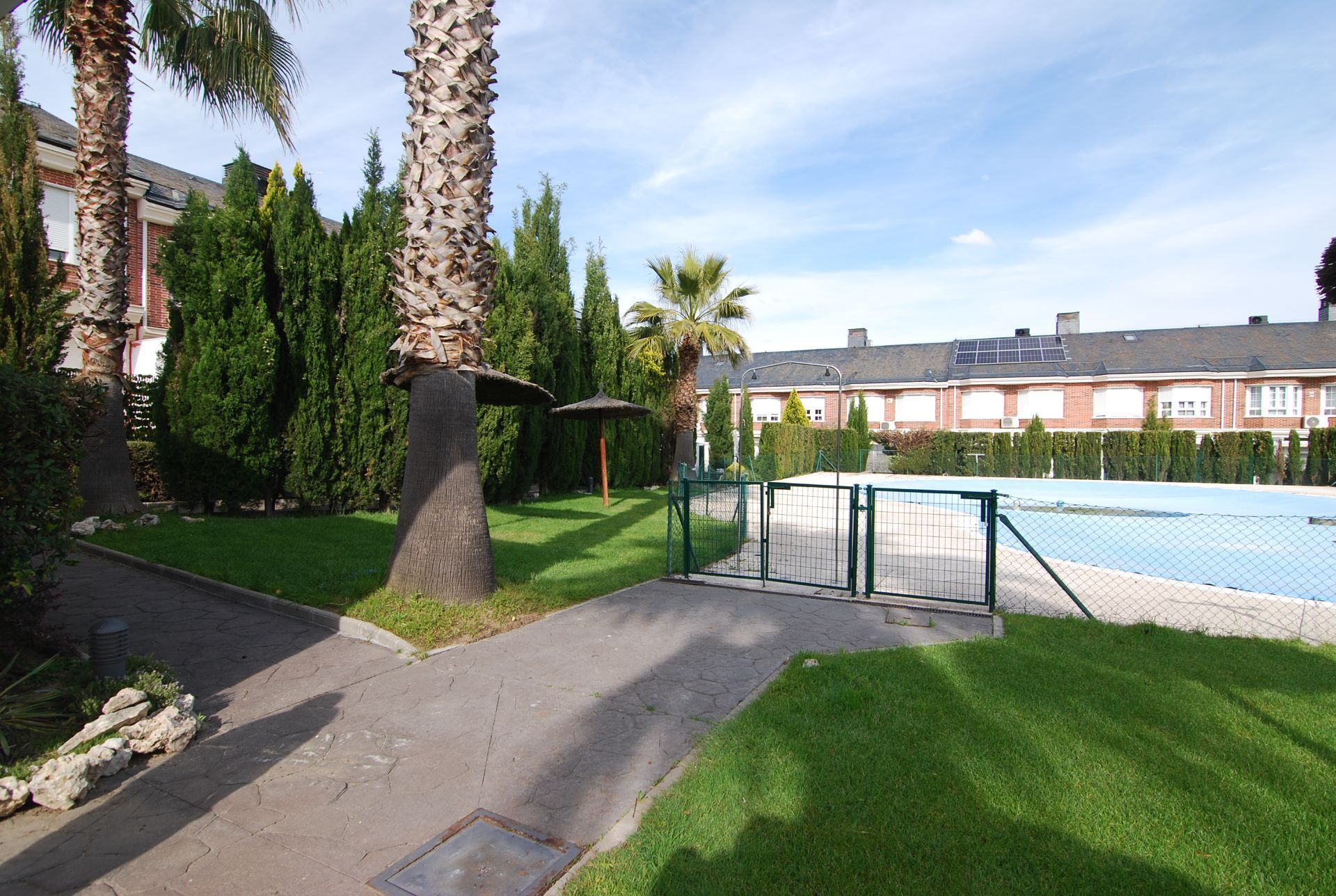 Swimming pool of House or chalet for sale in Valdemoro  with Air Conditioner, Heating and Storage room