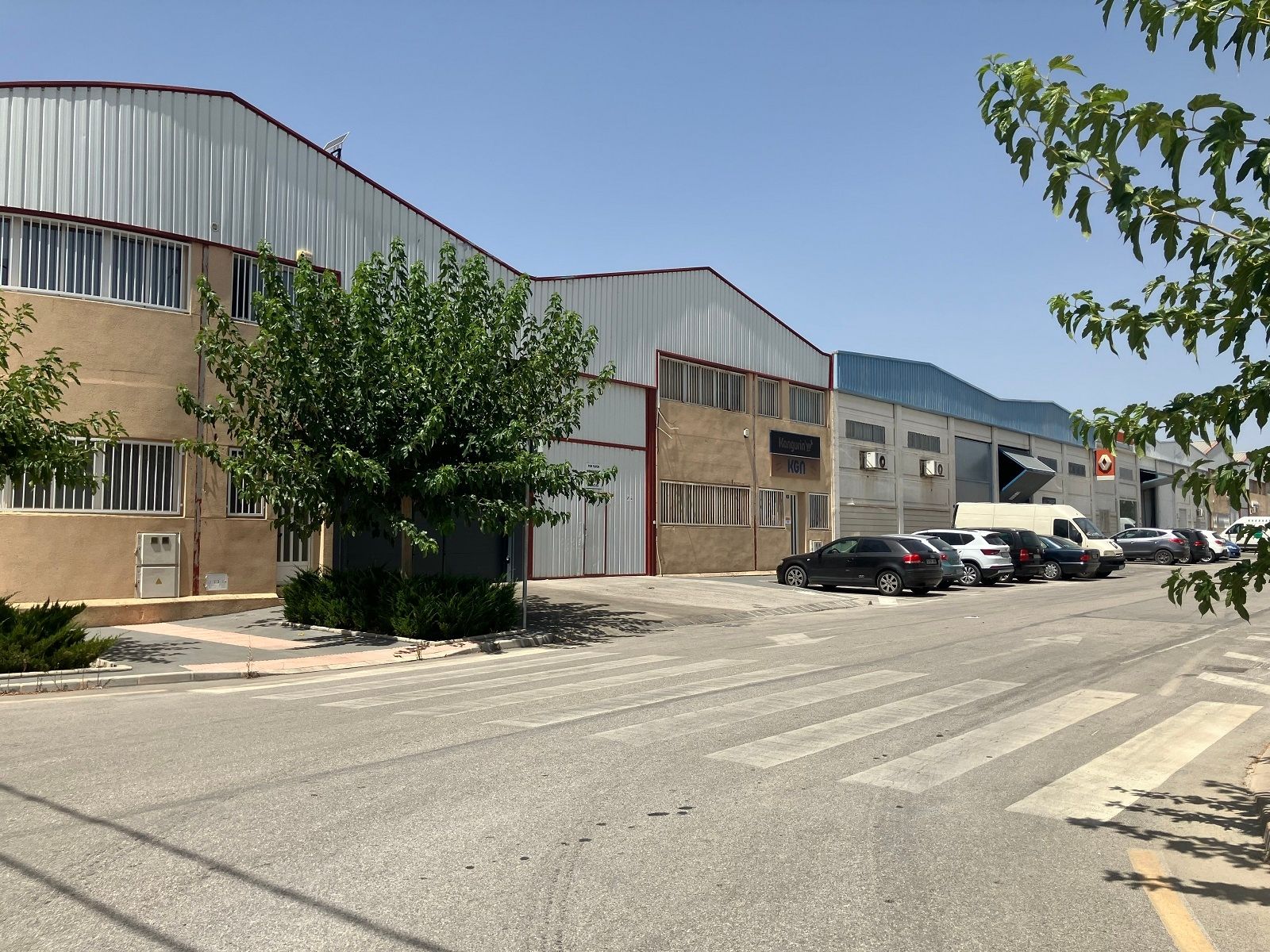 Vista exterior de Nave industrial en venta en Villena