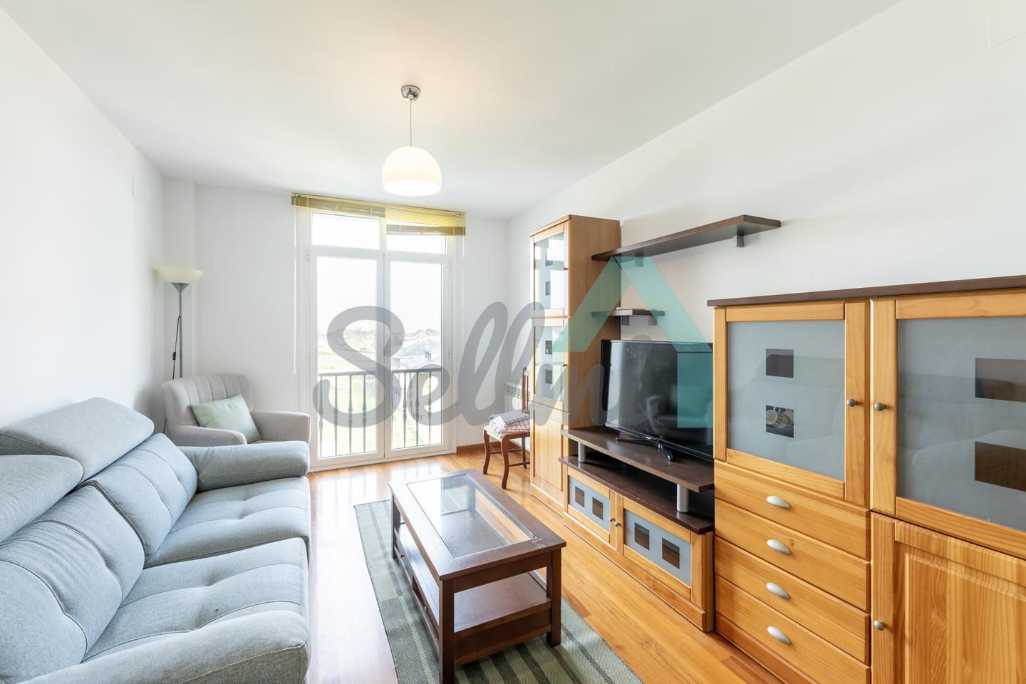 Living room of Flat for sale in El Franco   with Heating, Terrace and Storage room