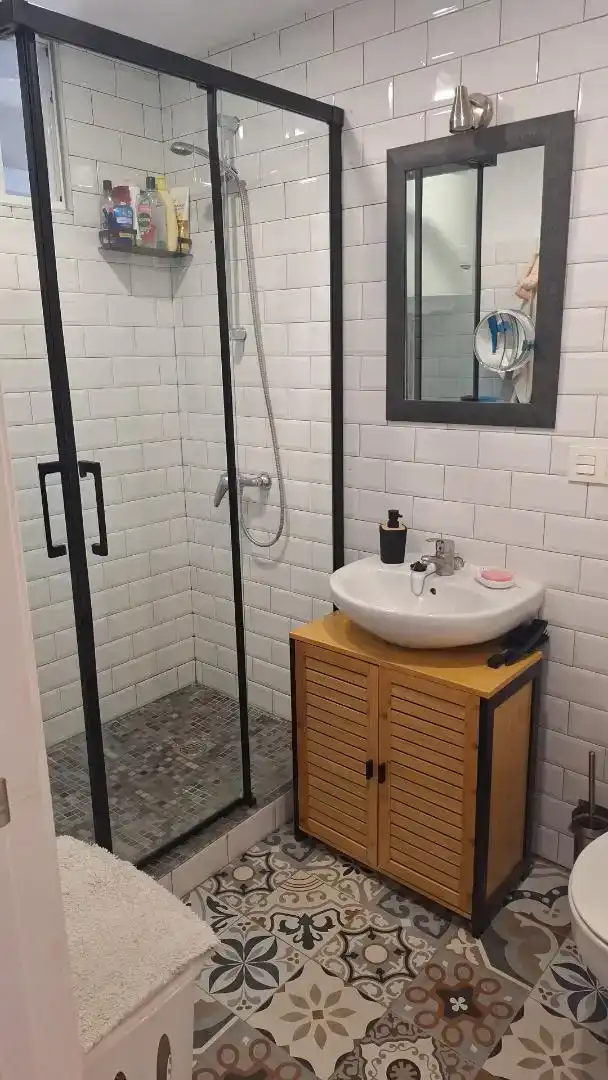 Bany de Apartament de lloguer en Almuñécar amb Aire condicionat, Moblat i Forn