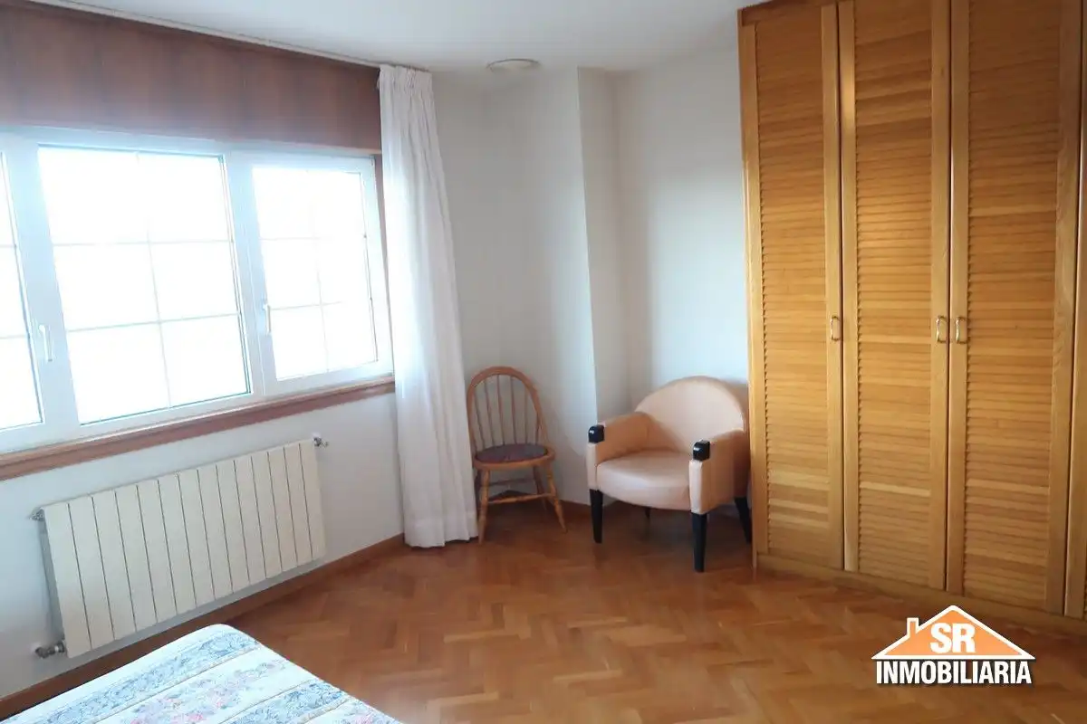 Habitación de Casa adosada de alquiler en Sada (A Coruña) con Calefacción, Parquet y Terraza