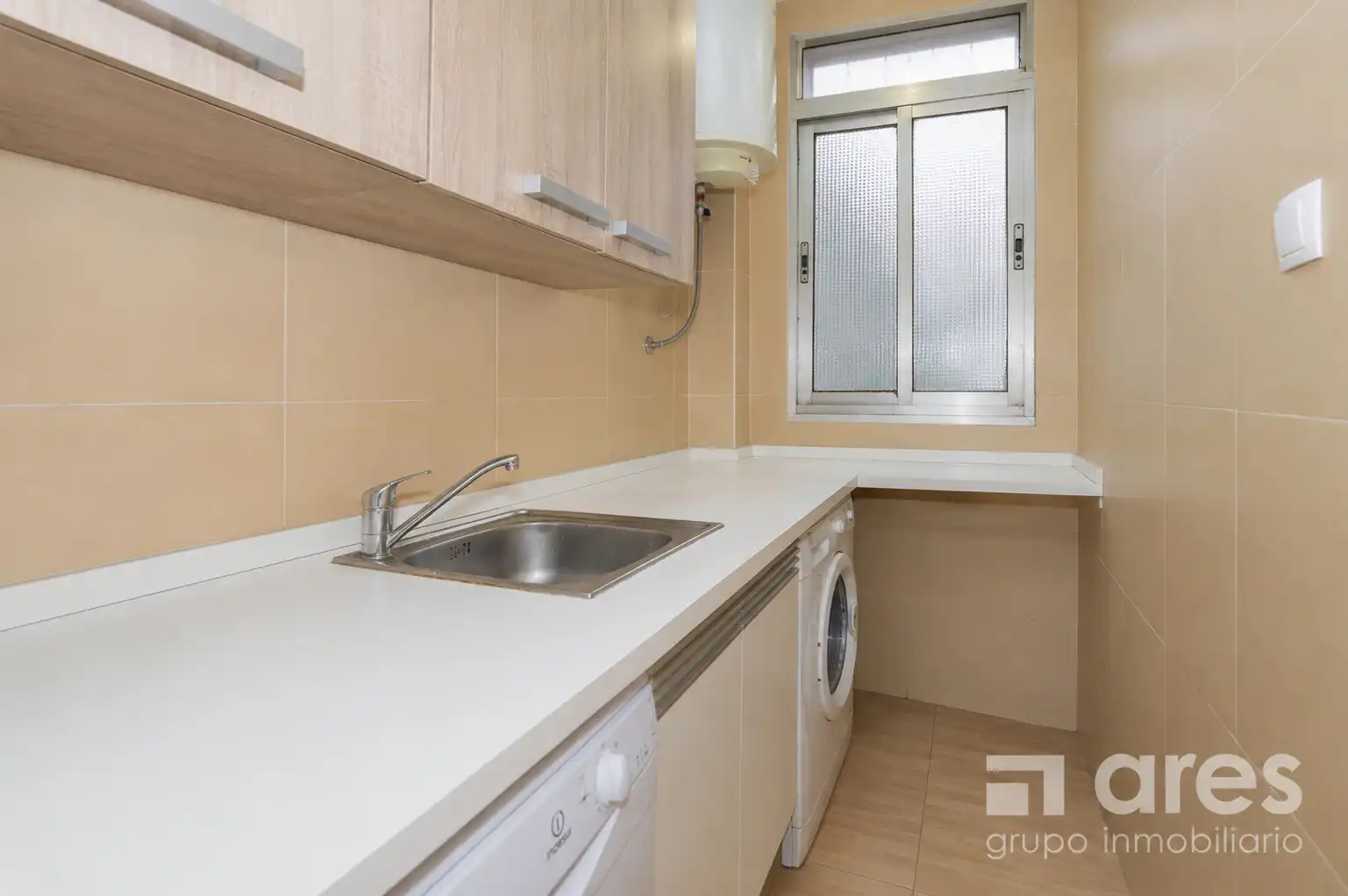 Cuina de Pis en venda en Madrid amb Aire condicionat i Calefacció
