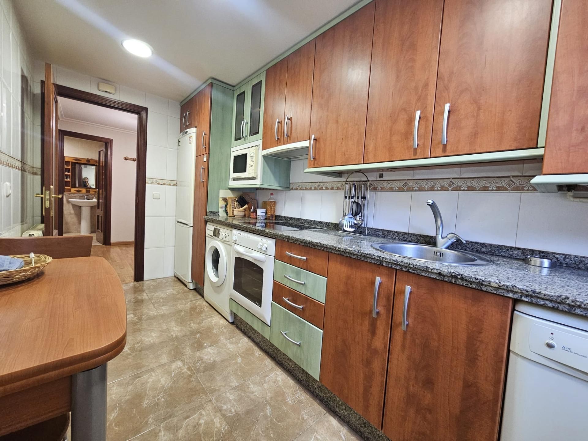 Kitchen of Flat for sale in Villares de la Reina  with Heating