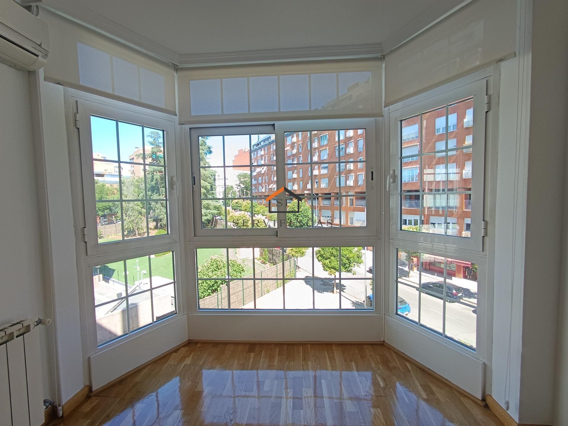 Exterior view of Flat to rent in  Madrid Capital  with Air Conditioner, Heating and Parquet flooring