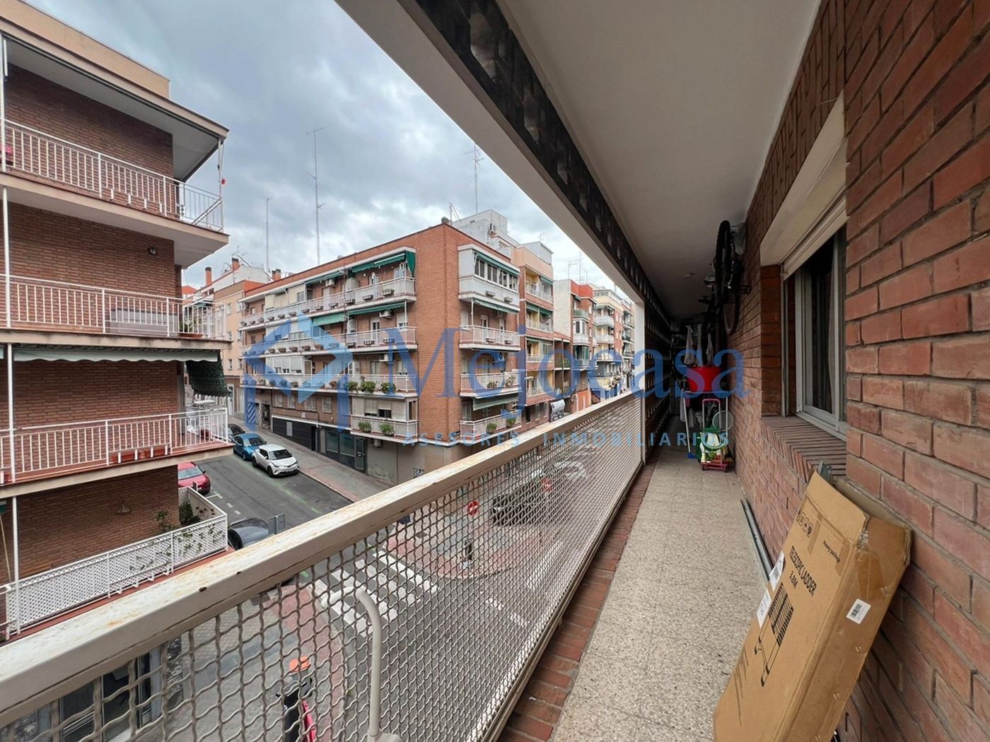 Vista exterior de Pis en venda en  Madrid Capital amb Calefacció, Parquet i Terrassa