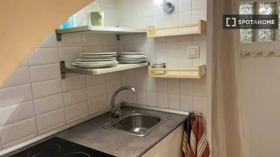 Habitació a Sant Pere, Sta. Caterina i la Ribera