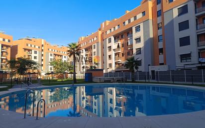 Swimming pool of Flat for sale in Camas  with Air Conditioner, Heating and Private garden