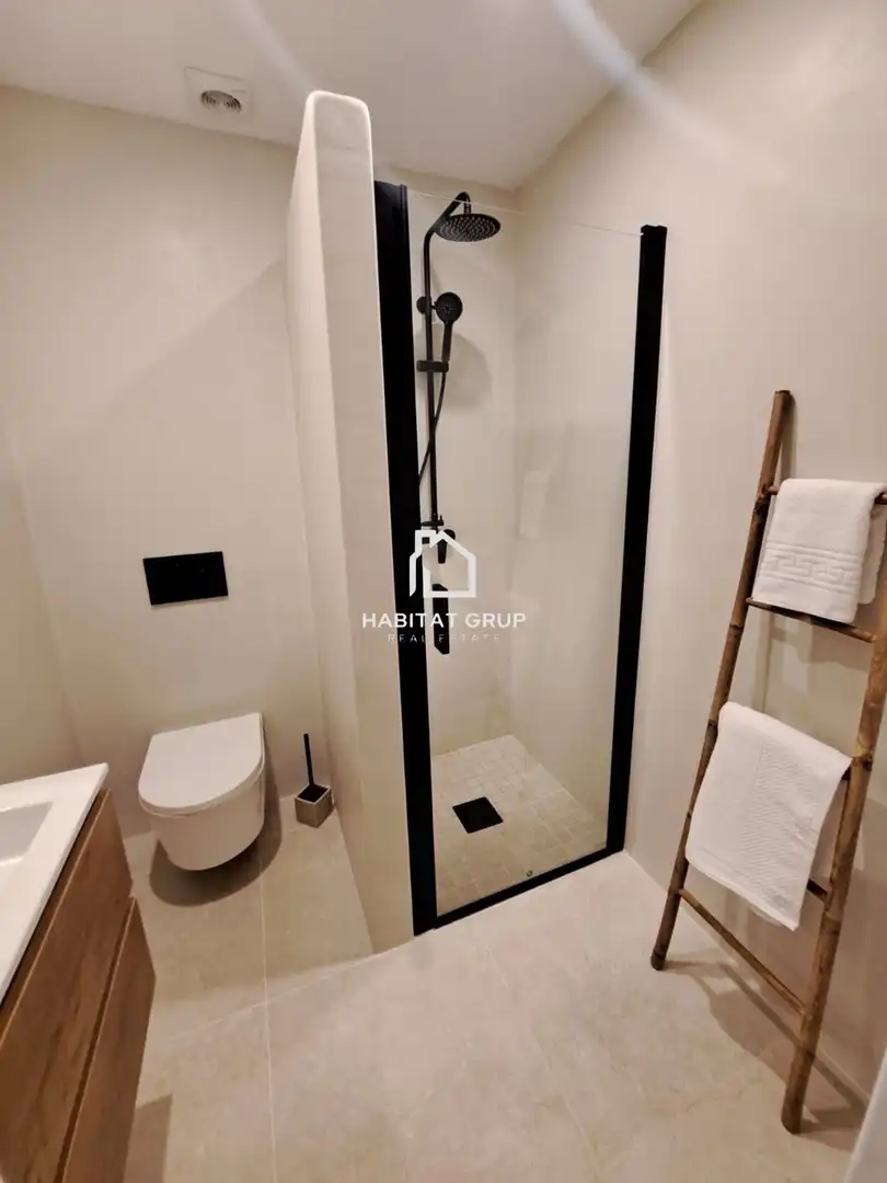 Badezimmer von Wohnung zum Verkauf in Es Mercadal mit Klimaanlage und Heizung