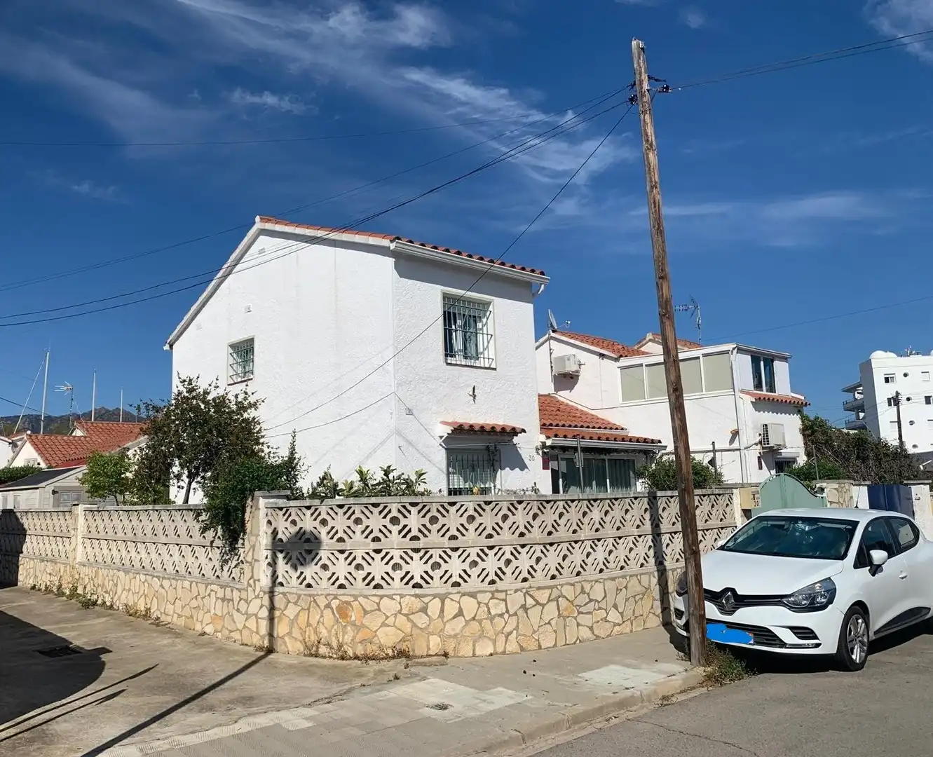 Vista exterior de Casa adosada en venta en Roses con Aire acondicionado, Calefacción y Jardín privado