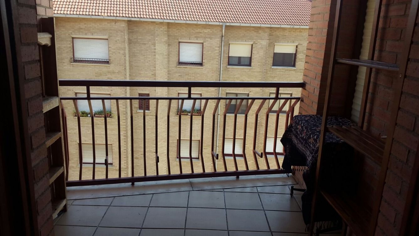 Balcony of Study to rent in Tafalla  with Heating, Parquet flooring and Terrace