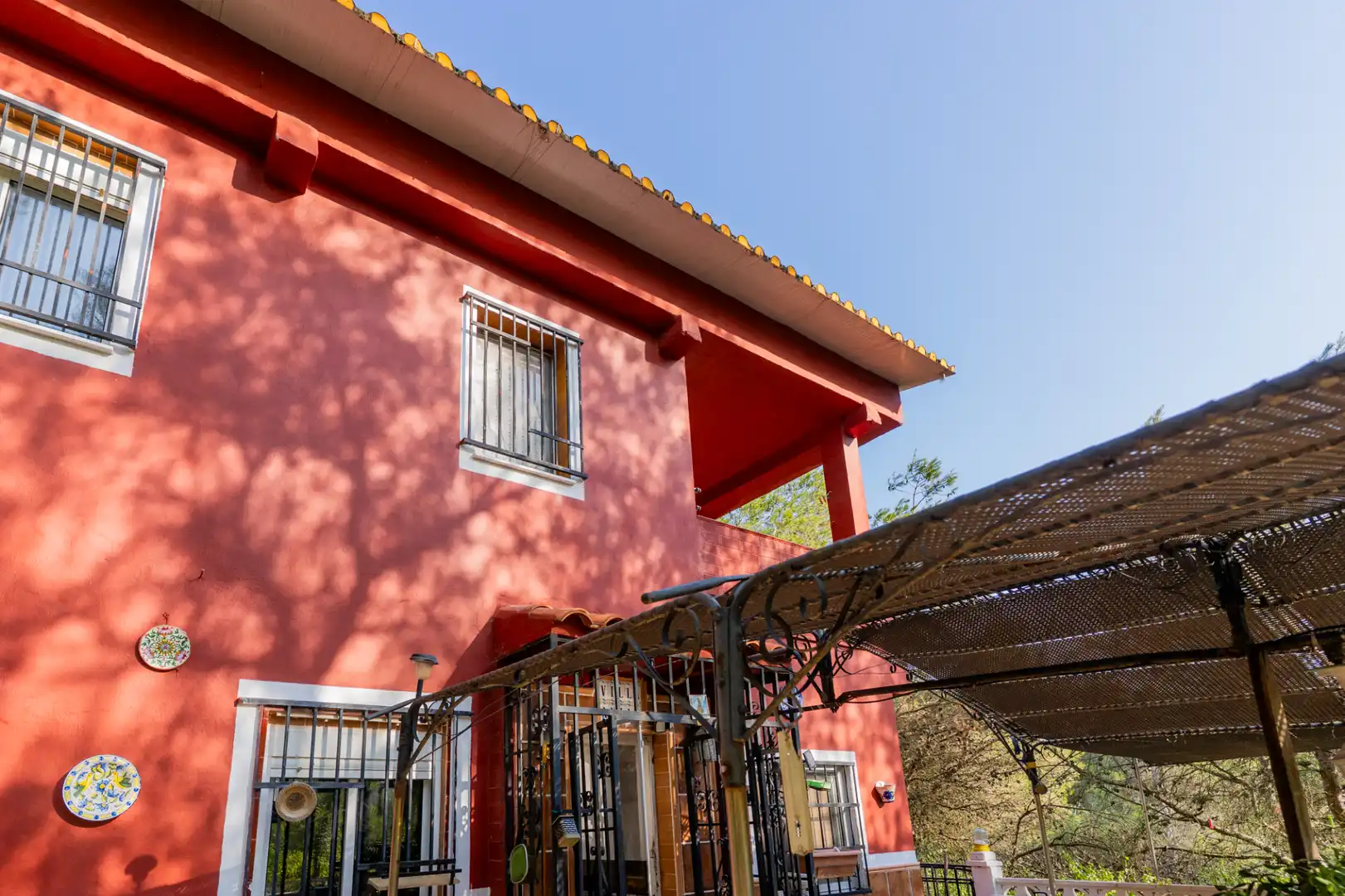 Vista exterior de Casa o xalet en venda en Segorbe amb Jardí privat, Terrassa i Piscina